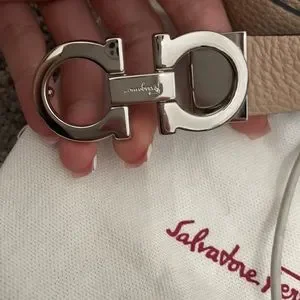 BARELY WORN TWO TONE FERRAGAMO BELT Reversible and adjustable Gancini belt - Women | Ferragamo main image 4